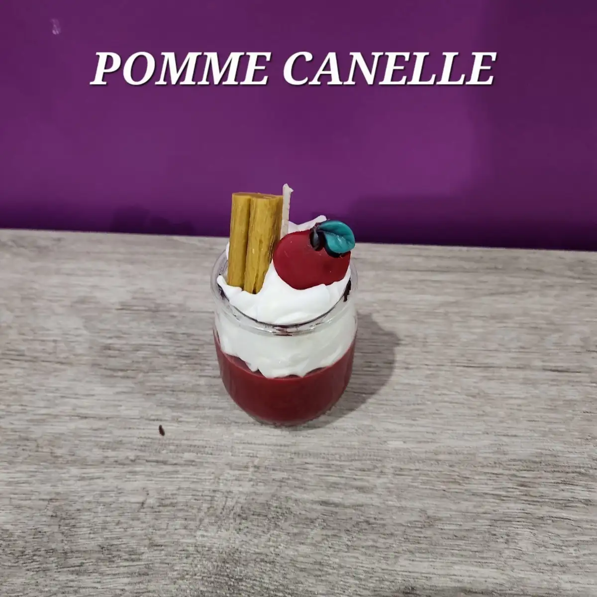 Bougie pomme cannelle