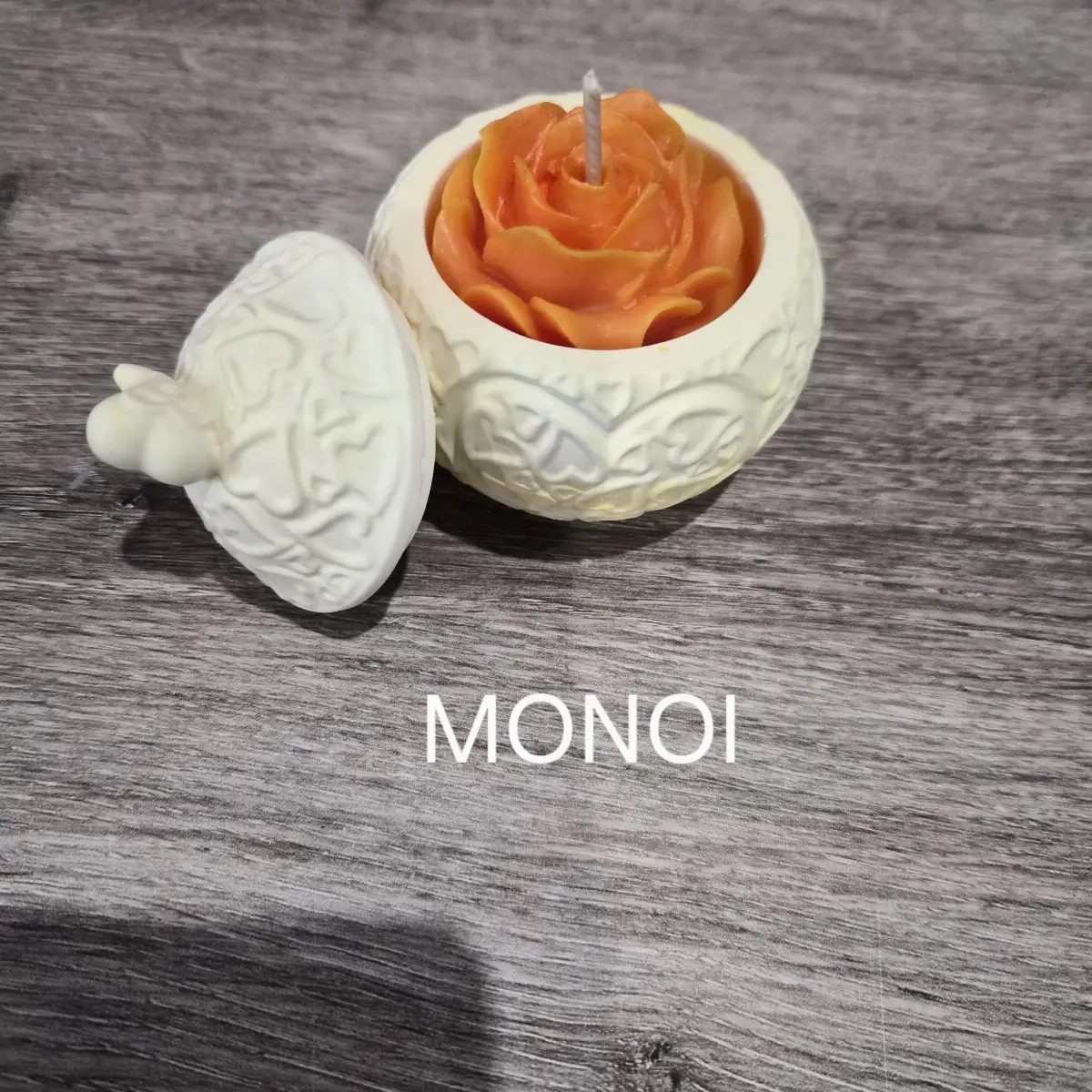 Monoï